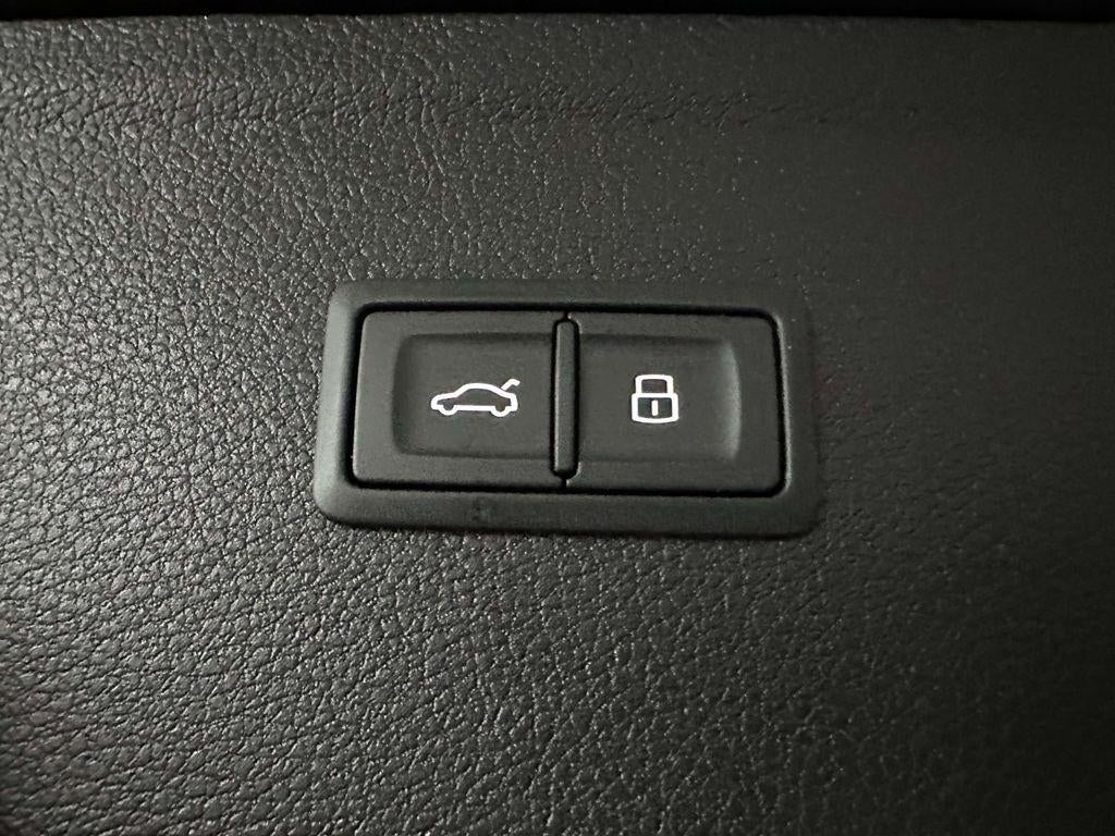2023 Audi SQ5 Premium Plus TFSI quattro Tiptronic