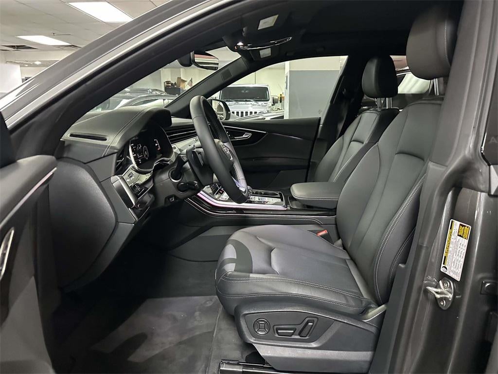 2025 Audi Q8 Premium Plus 55 TFSI quattro