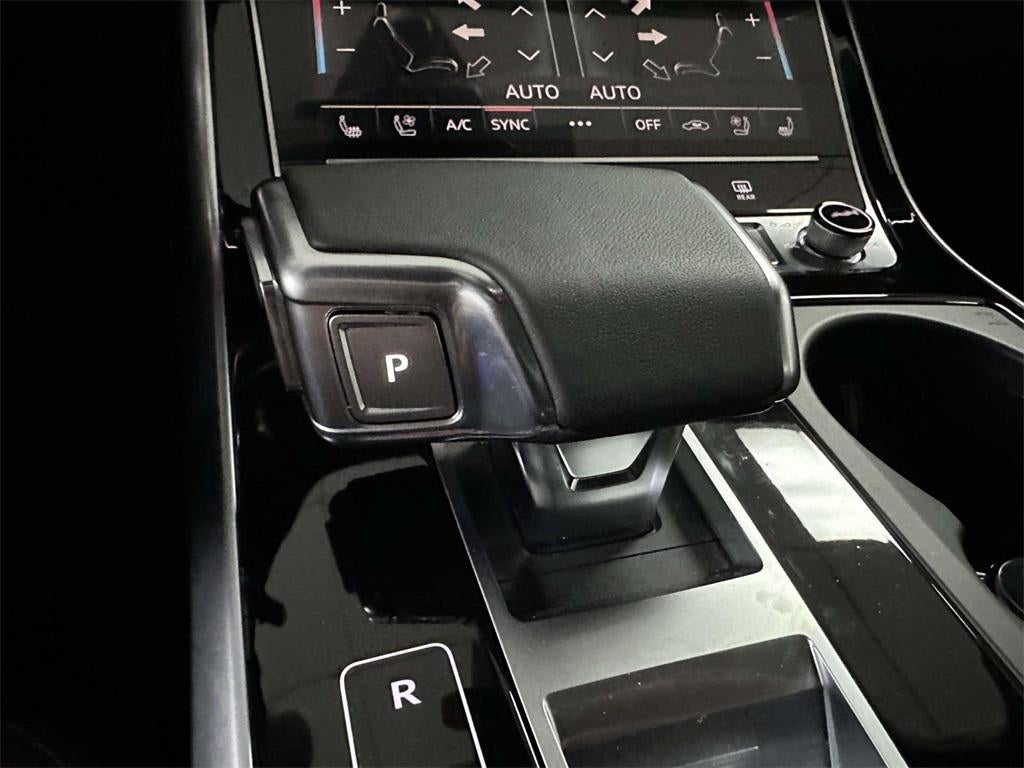 2025 Audi Q8 Premium Plus 55 TFSI quattro