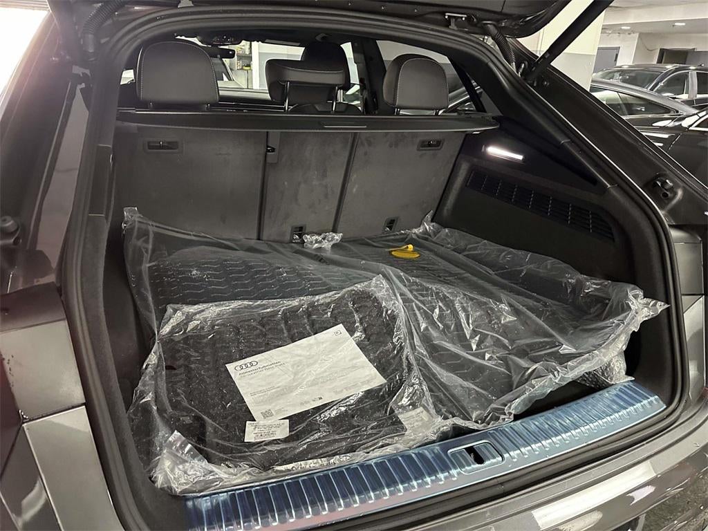 2025 Audi Q8 Premium Plus 55 TFSI quattro