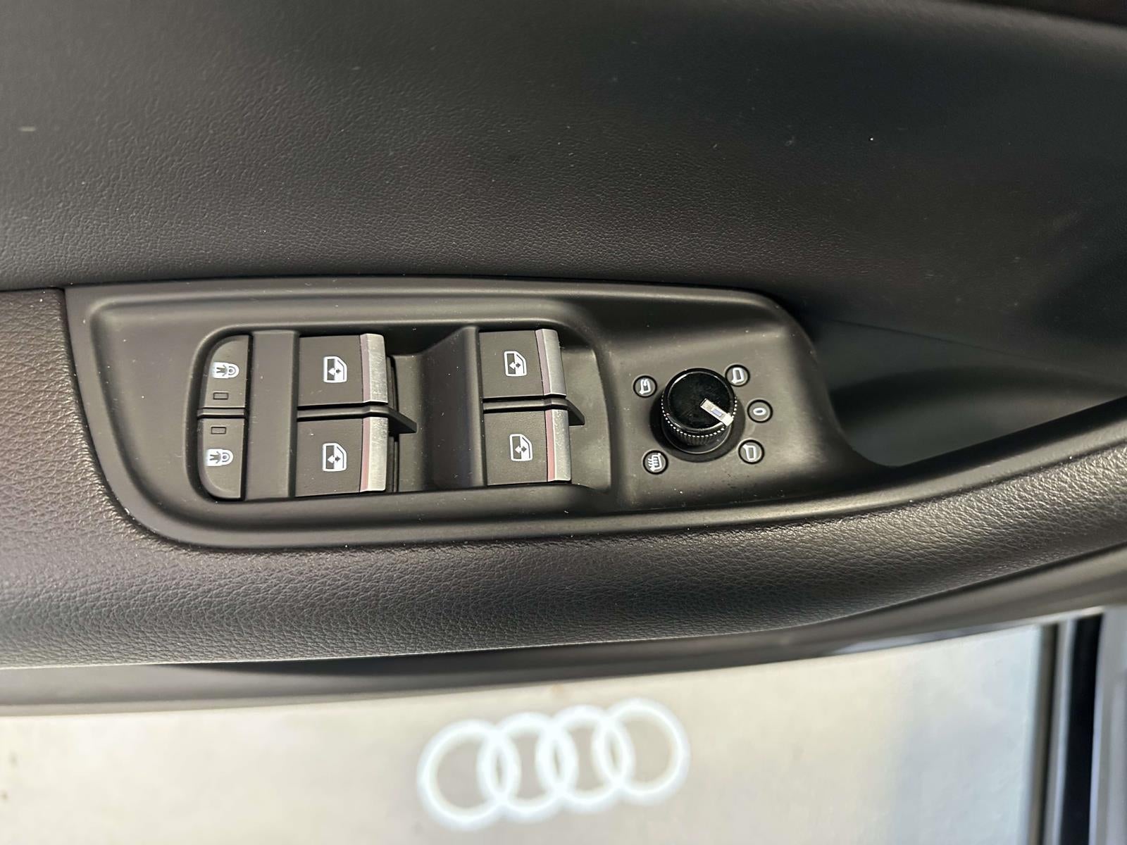 2022 Audi Q8 Premium Plus 55 TFSI quattro Tiptronic