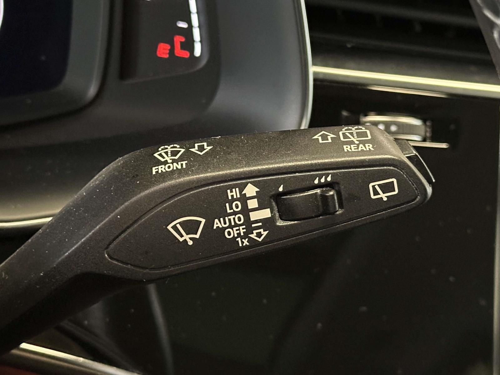 2022 Audi Q8 Premium Plus 55 TFSI quattro Tiptronic
