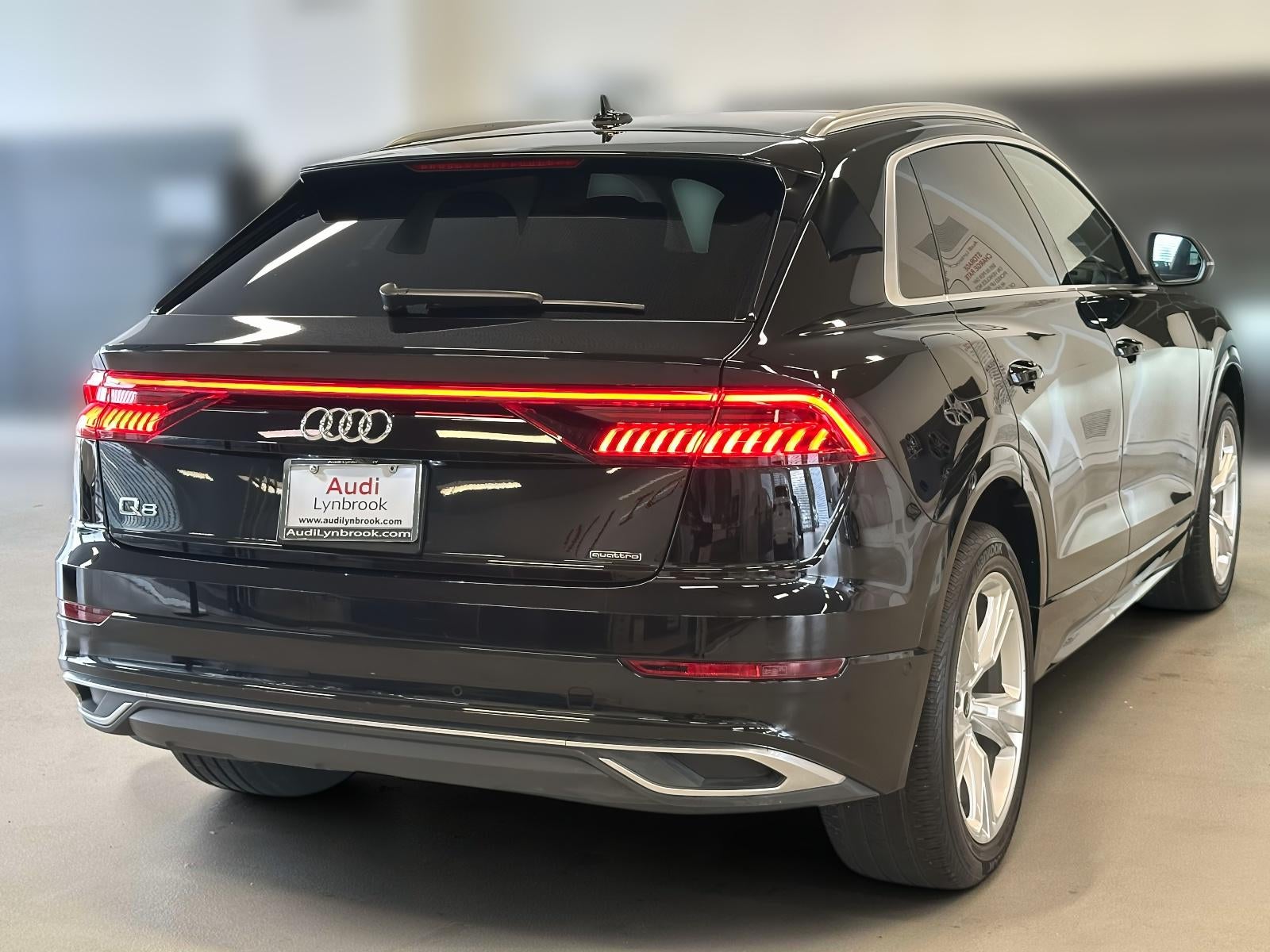 2022 Audi Q8 Premium Plus 55 TFSI quattro Tiptronic