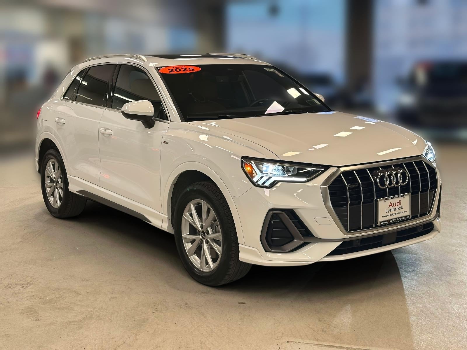 2025 Audi Q3 Premium 45 TFSI S line quattro Tiptronic