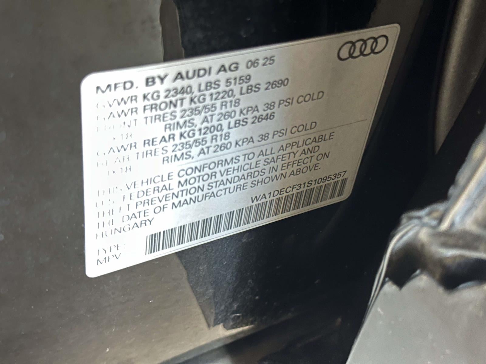 2025 Audi Q3 Premium 45 TFSI S line quattro Tiptronic