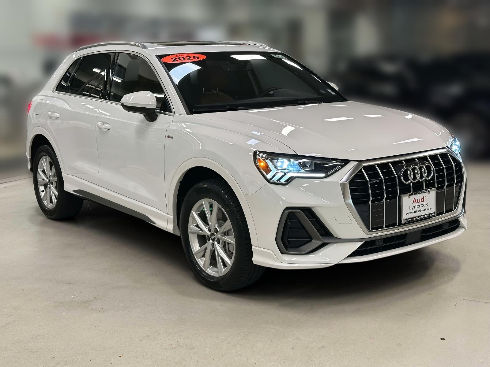 2025 Audi Q3 Premium 45 TFSI S line quattro Tiptronic