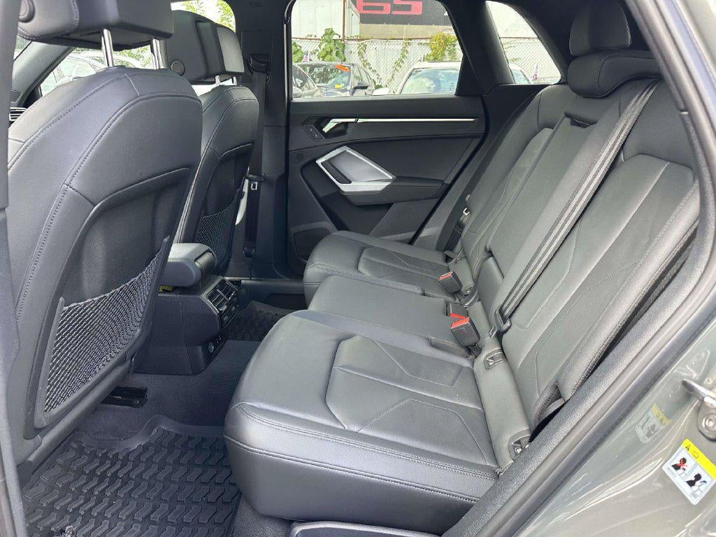 2024 Audi Q3 Premium 45 TFSI S line quattro Tiptronic