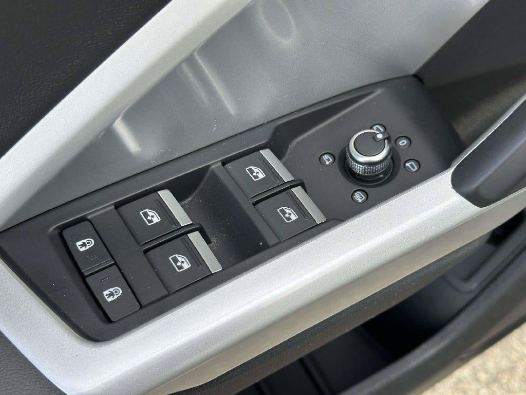 2024 Audi Q3 Premium 45 TFSI S line quattro Tiptronic