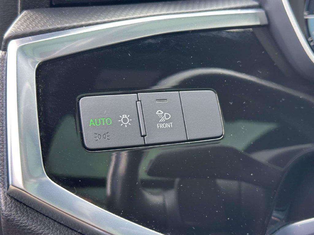 2024 Audi Q3 Premium 45 TFSI S line quattro Tiptronic