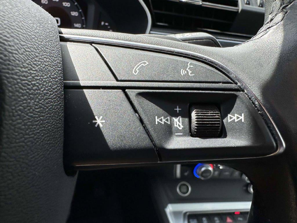 2024 Audi Q3 Premium 45 TFSI S line quattro Tiptronic