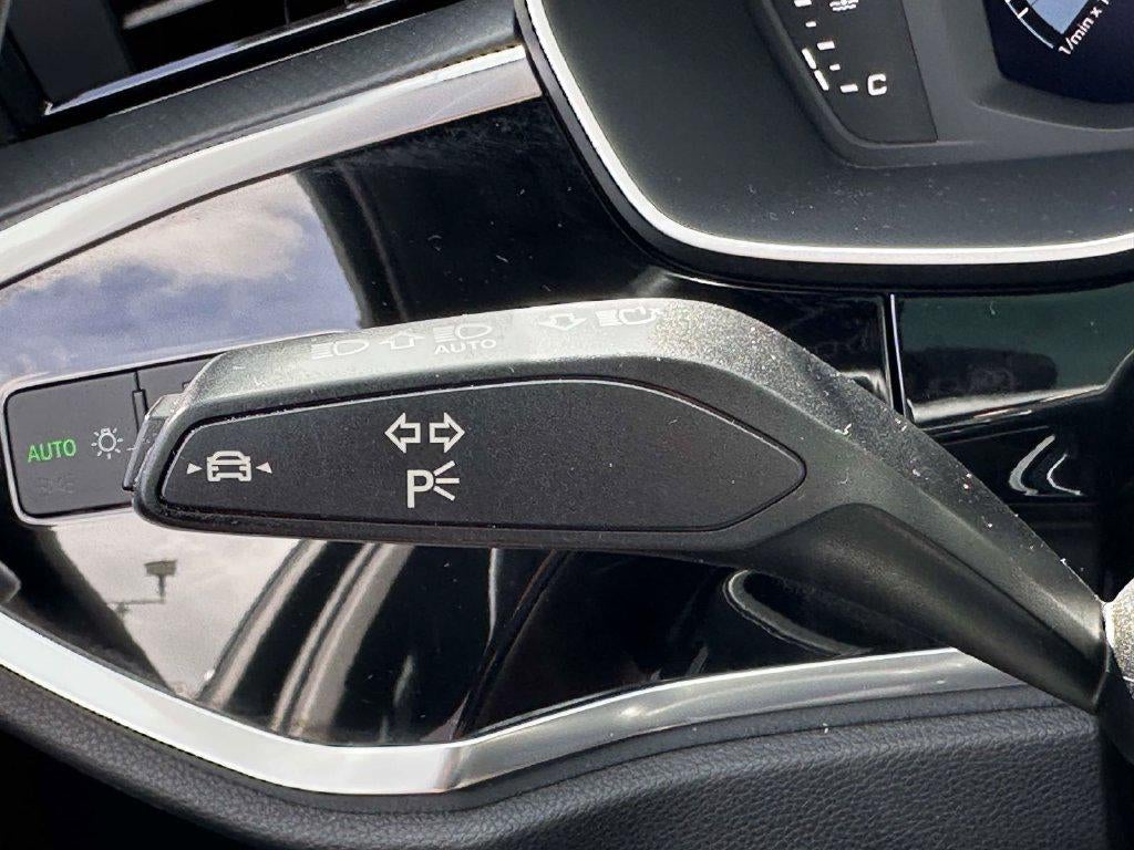 2024 Audi Q3 Premium 45 TFSI S line quattro Tiptronic