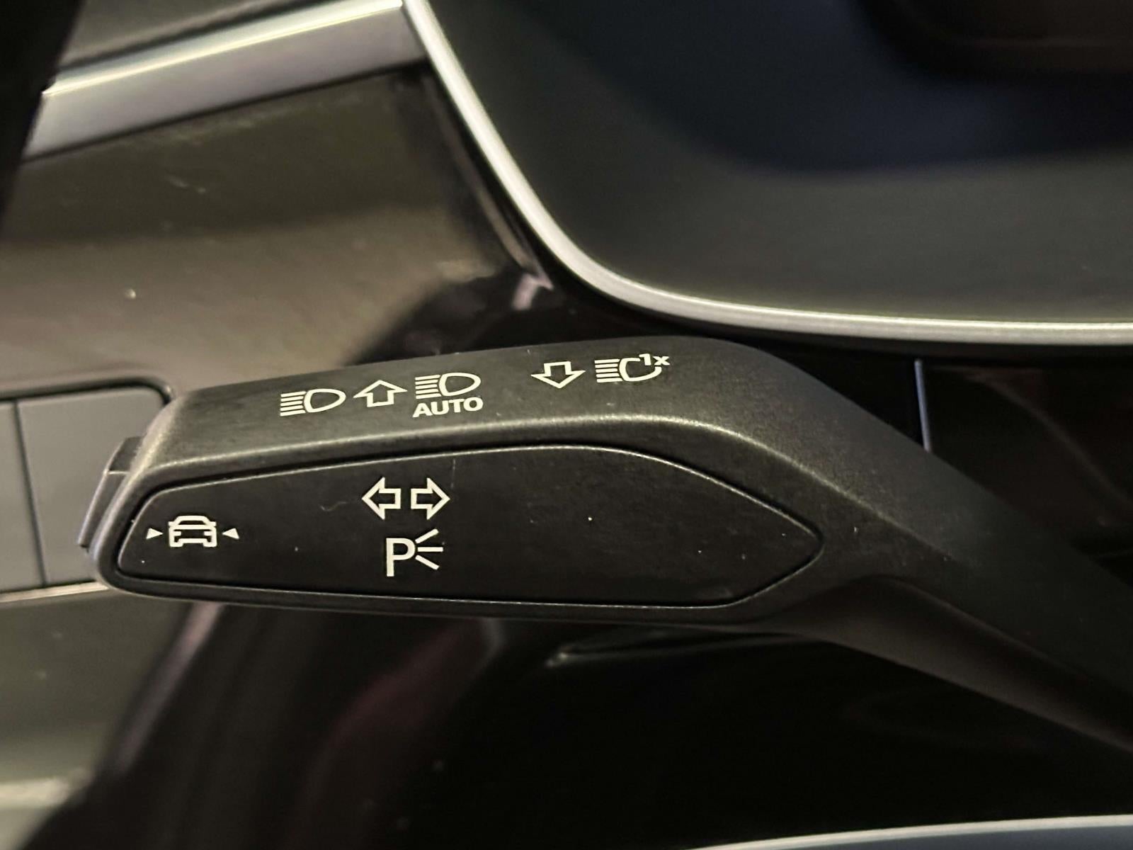 2024 Audi Q3 Premium 45 TFSI S line quattro Tiptronic