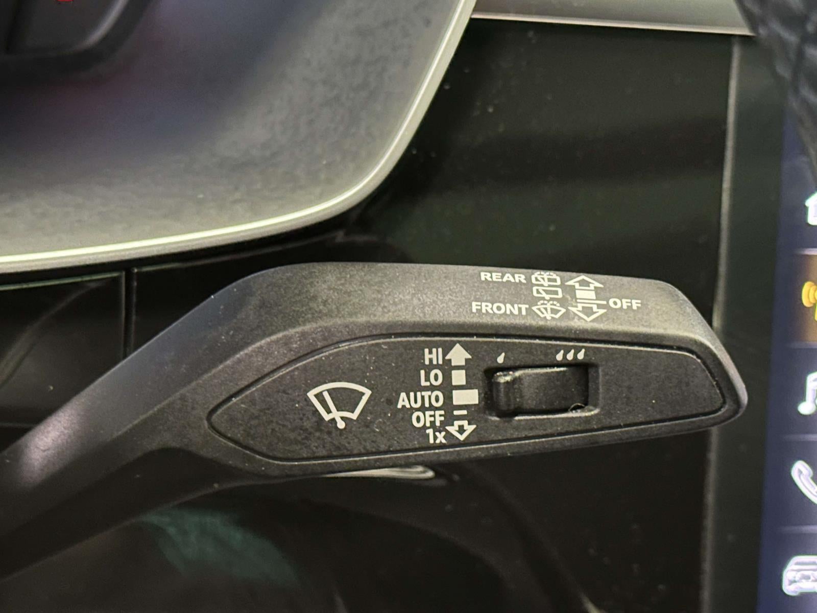 2024 Audi Q3 Premium 45 TFSI S line quattro Tiptronic