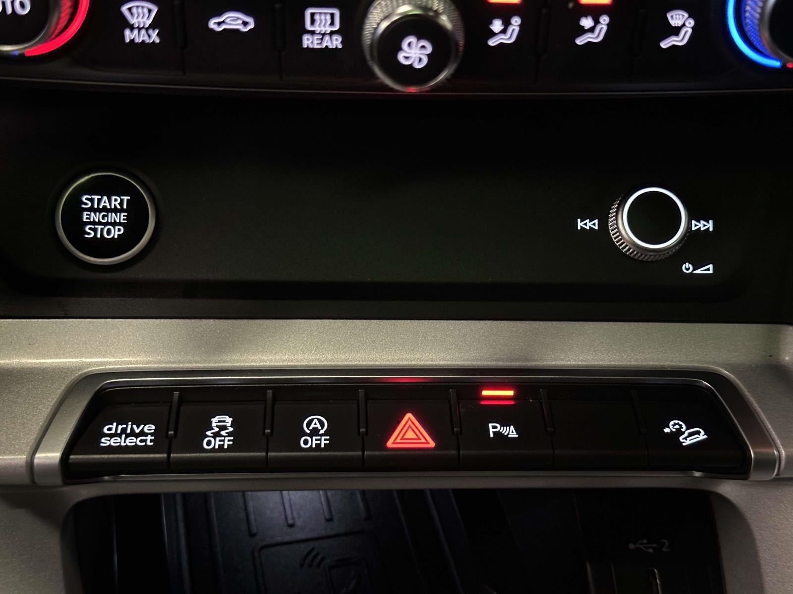 2024 Audi Q3 Premium 45 TFSI S line quattro Tiptronic