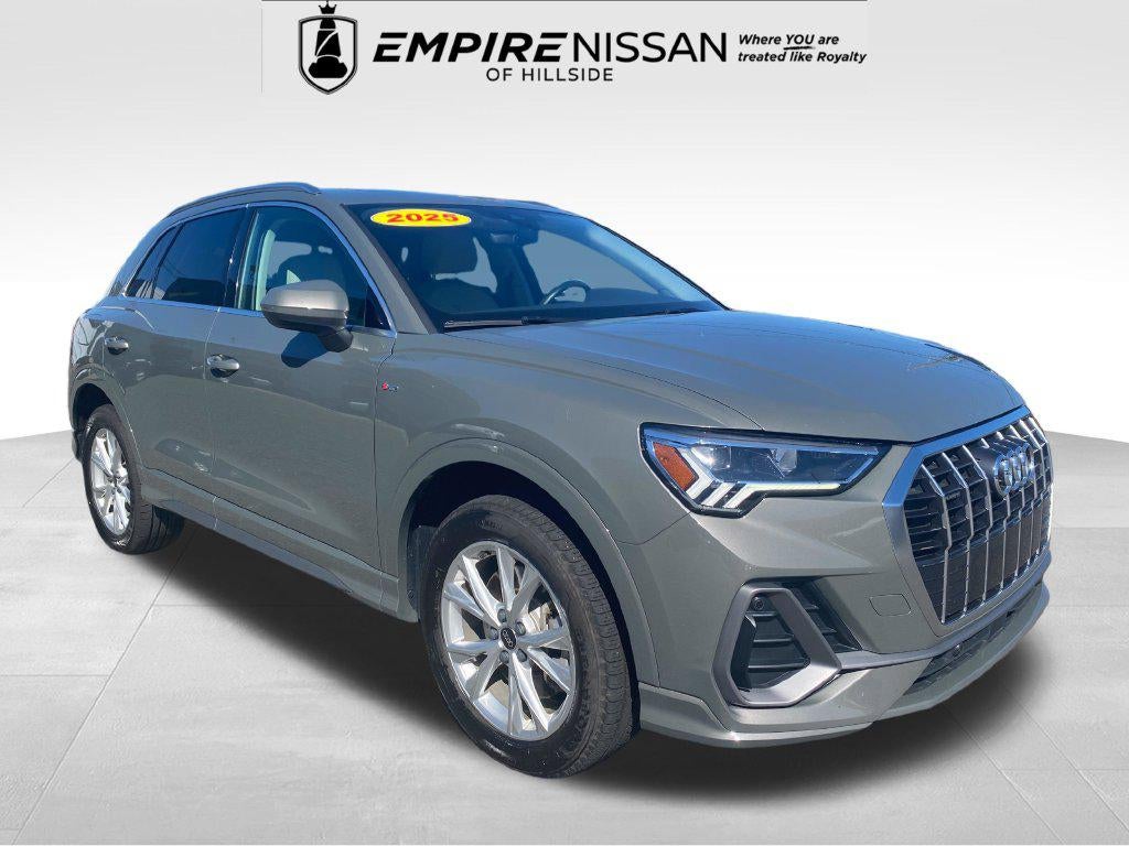 2025 Audi Q3 Premium 45 TFSI S line quattro Tiptronic