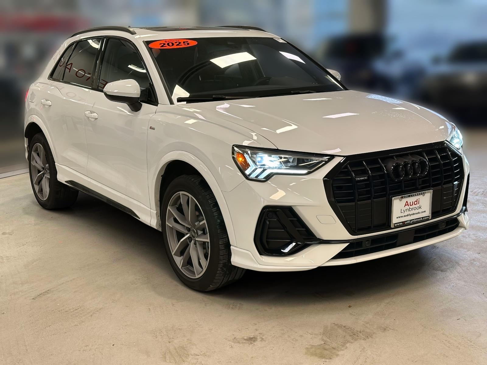 2025 Audi Q3 Premium 45 TFSI S line quattro Tiptronic