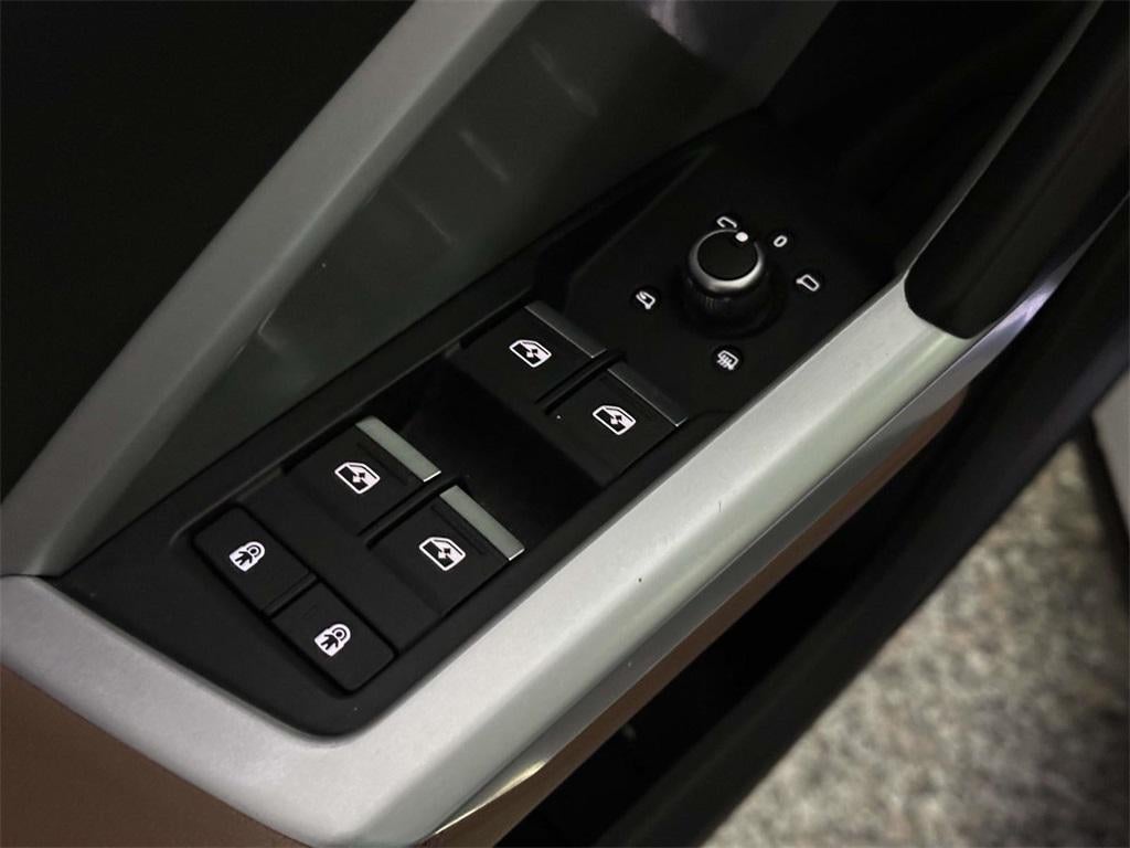 2023 Audi Q3 Premium 45 TFSI S line quattro Tiptronic