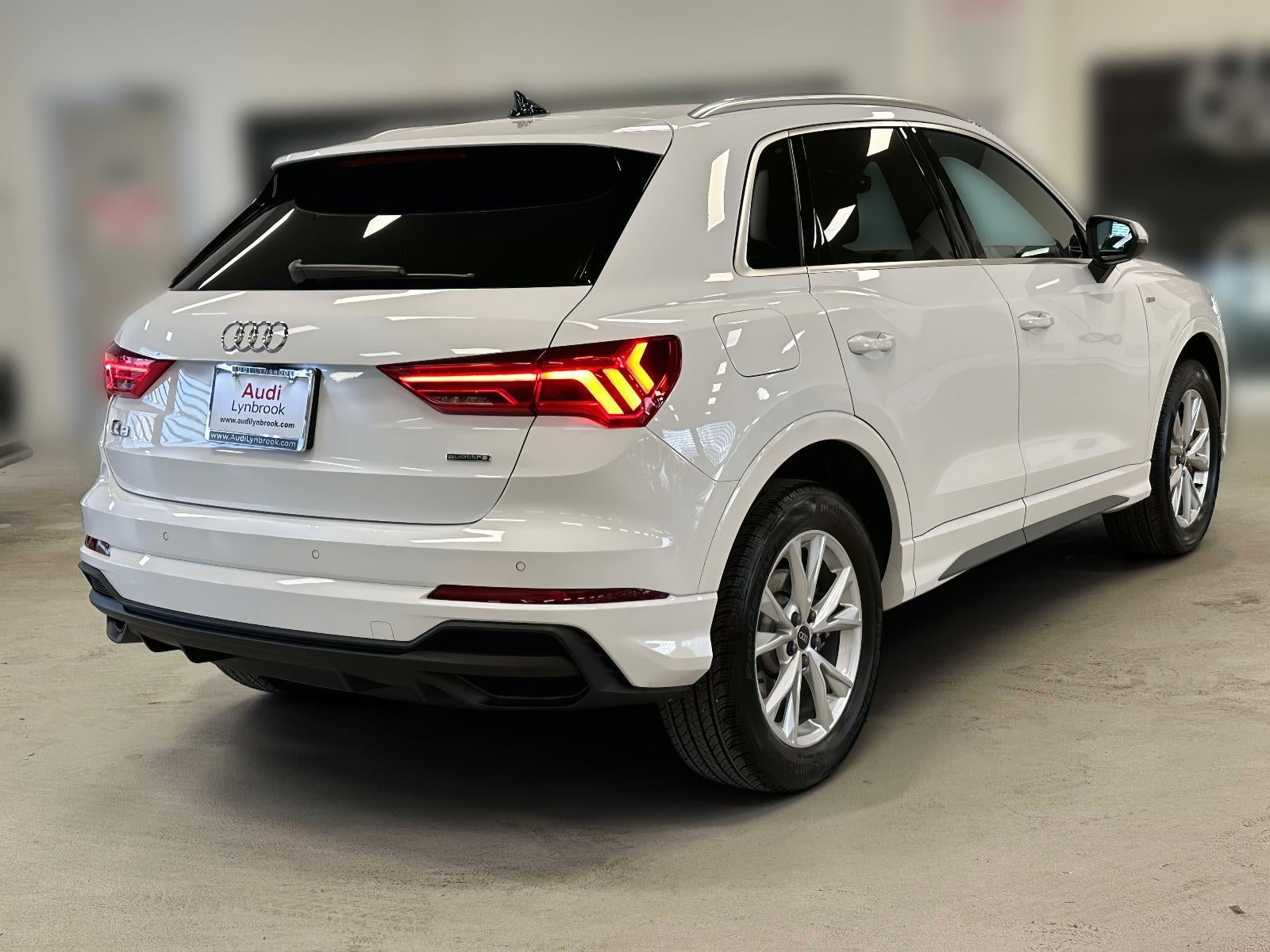 2025 Audi Q3 Premium 45 TFSI S line quattro Tiptronic