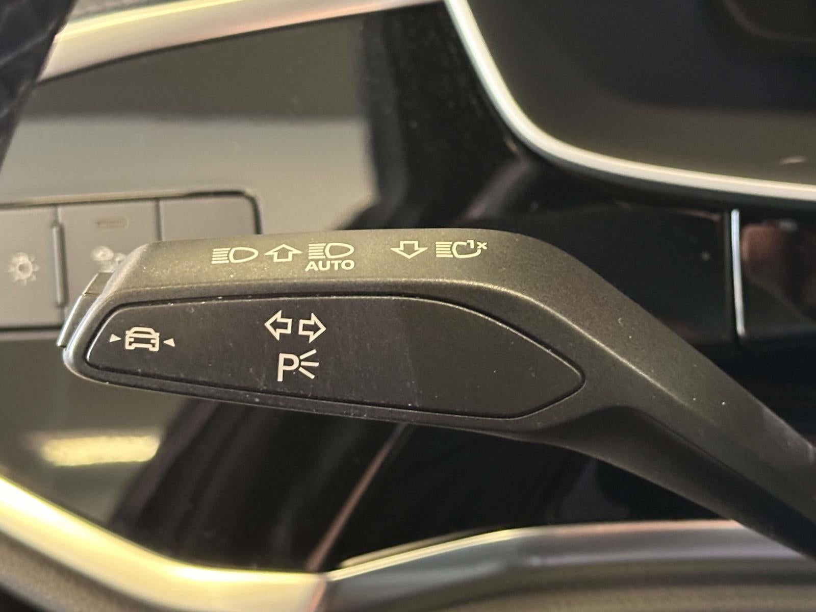 2024 Audi Q3 Premium 45 TFSI S line quattro Tiptronic