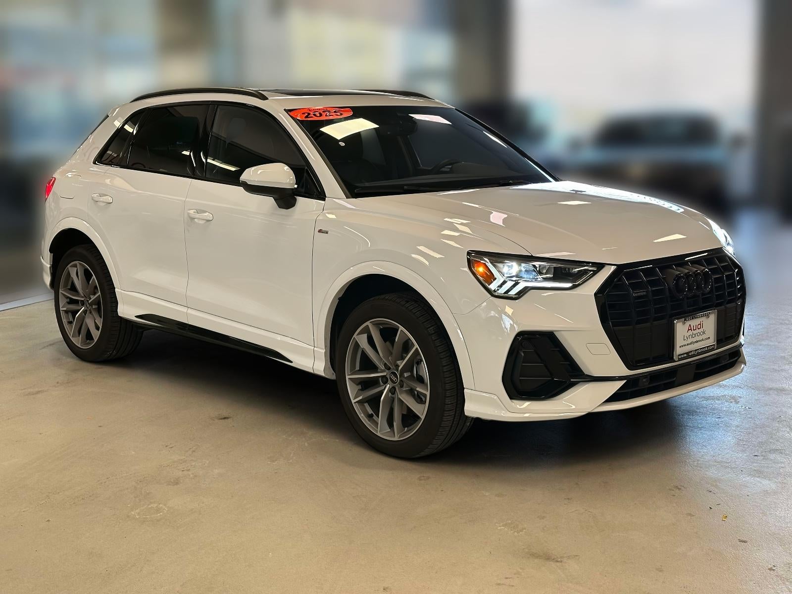 2025 Audi Q3 Premium 45 TFSI S line quattro Tiptronic