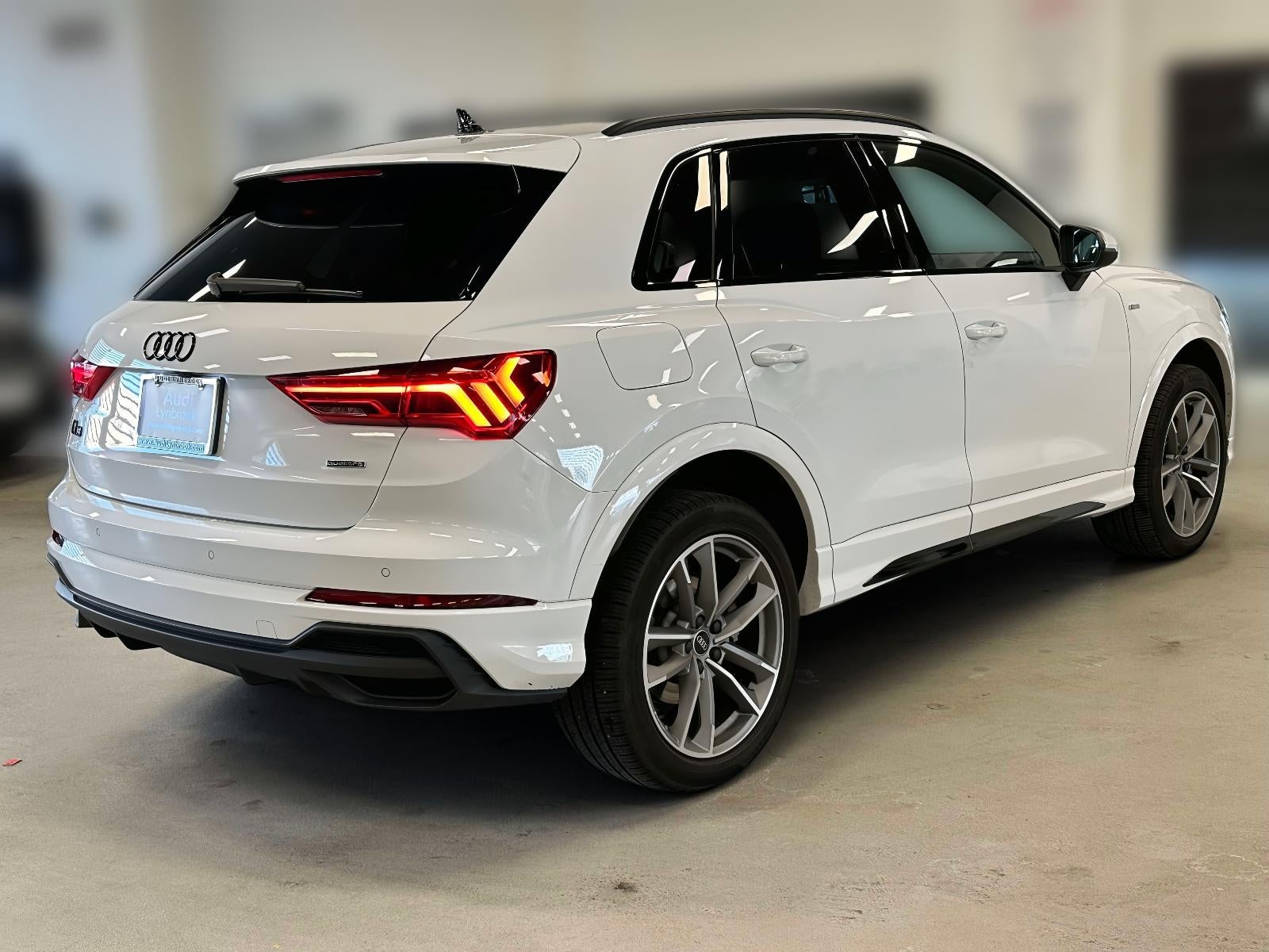 2025 Audi Q3 Premium 45 TFSI S line quattro Tiptronic