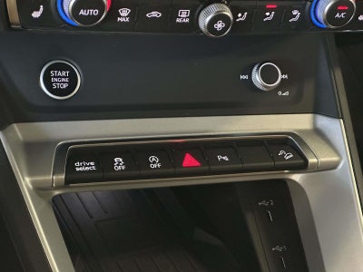 2024 Audi Q3 Premium 45 TFSI S line quattro Tiptronic