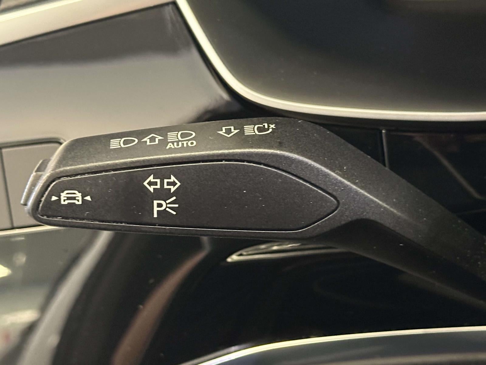 2024 Audi Q3 Premium 45 TFSI S line quattro Tiptronic