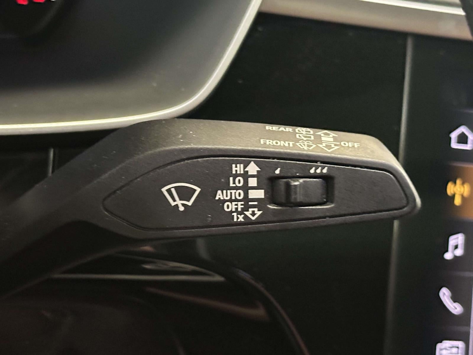 2024 Audi Q3 Premium 45 TFSI S line quattro Tiptronic