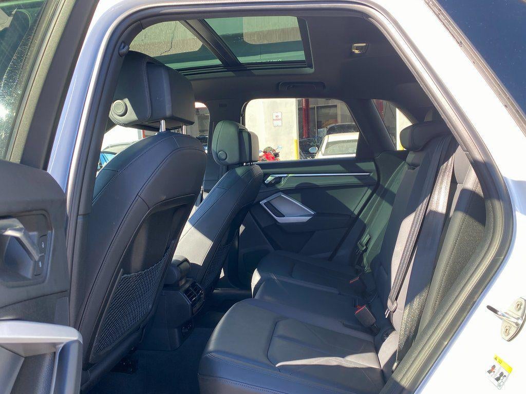 2025 Audi Q3 Premium 45 TFSI S line quattro Tiptronic