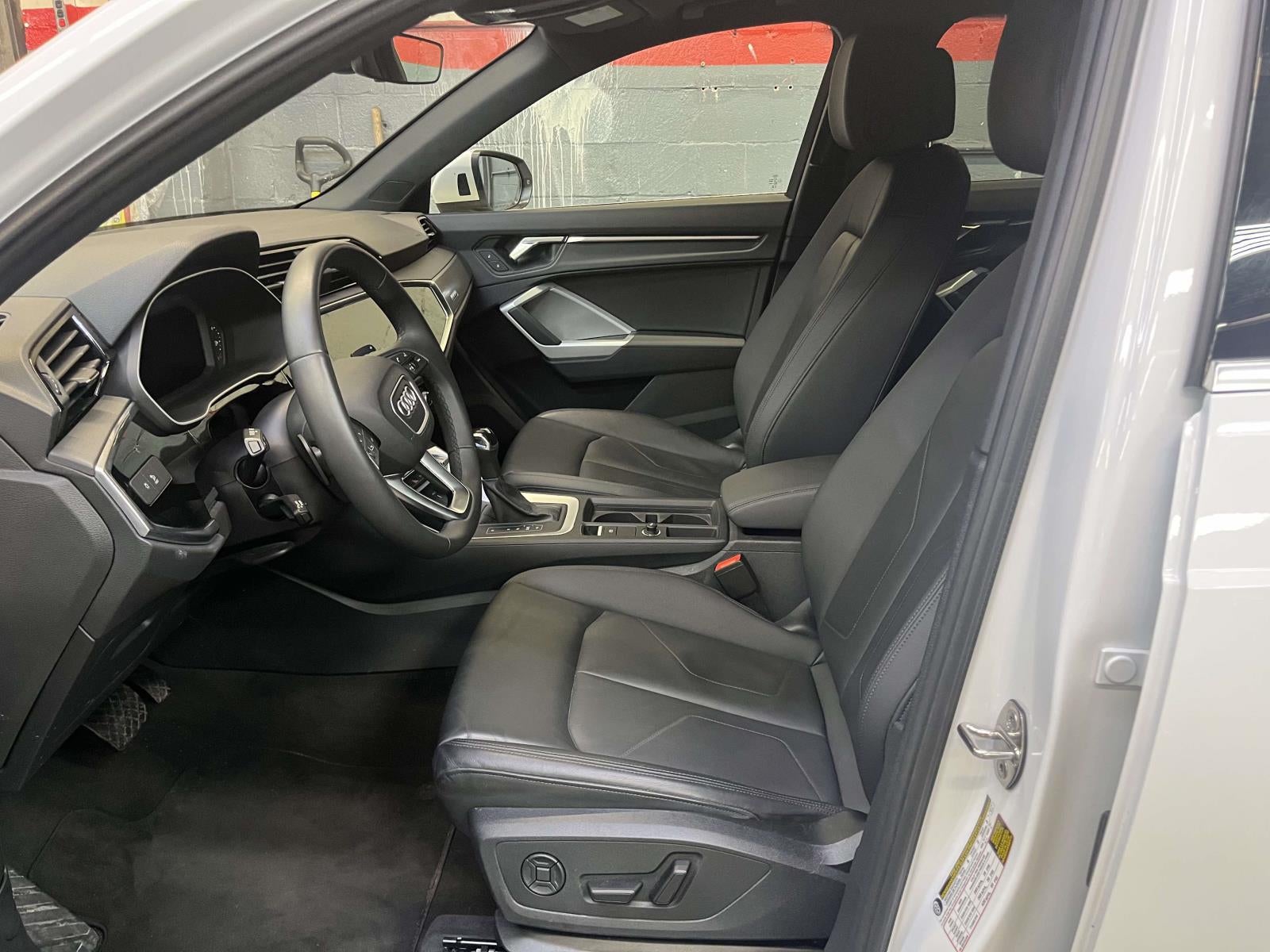 2025 Audi Q3 Premium 45 TFSI S line quattro Tiptronic