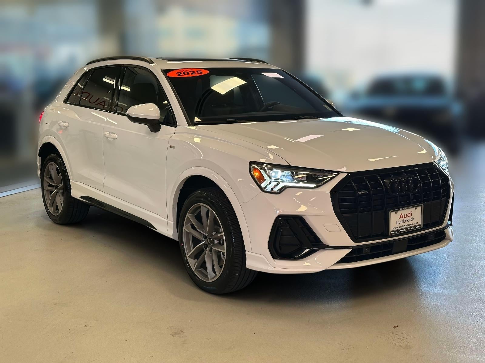 2025 Audi Q3 Premium 45 TFSI S line quattro Tiptronic