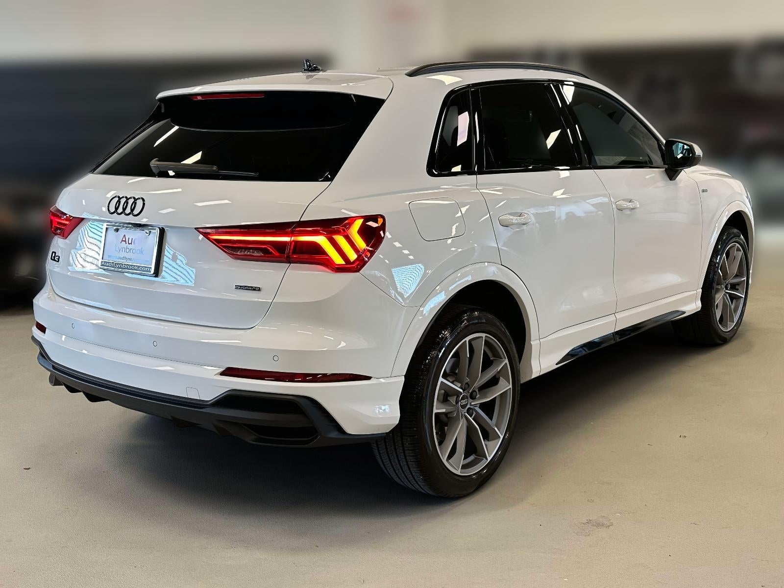 2025 Audi Q3 Premium 45 TFSI S line quattro Tiptronic