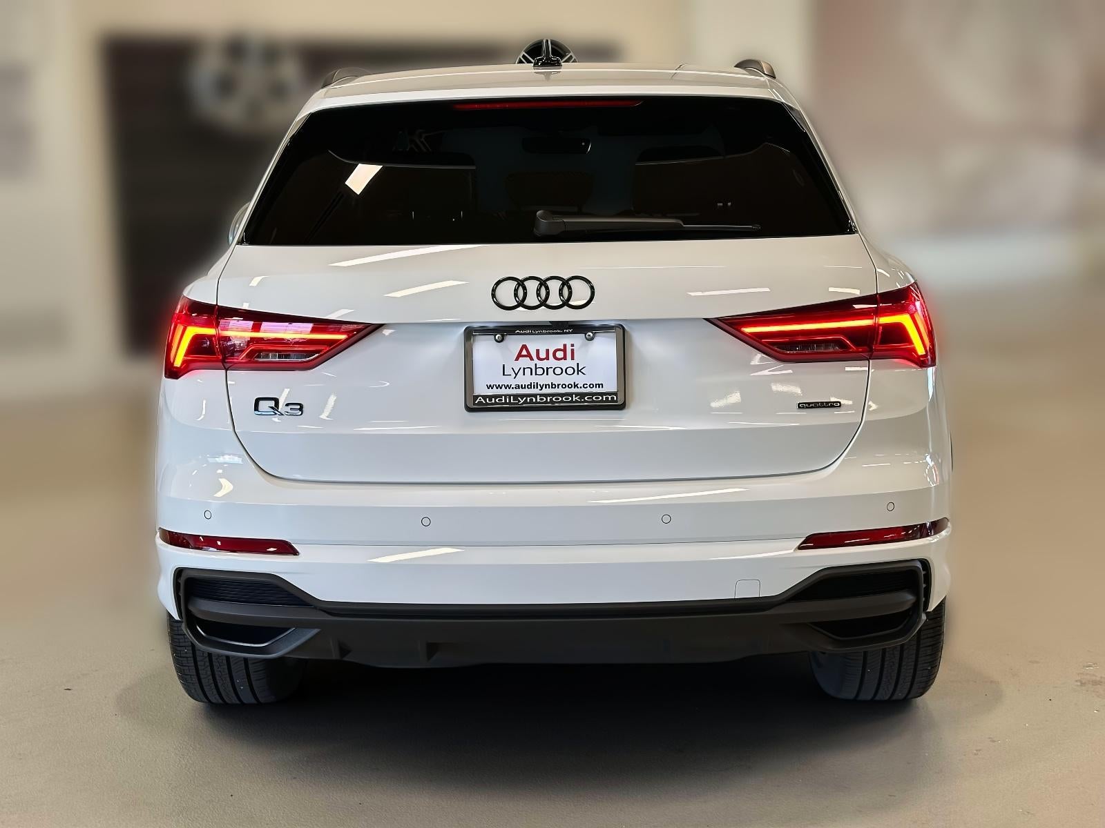 2025 Audi Q3 Premium 45 TFSI S line quattro Tiptronic