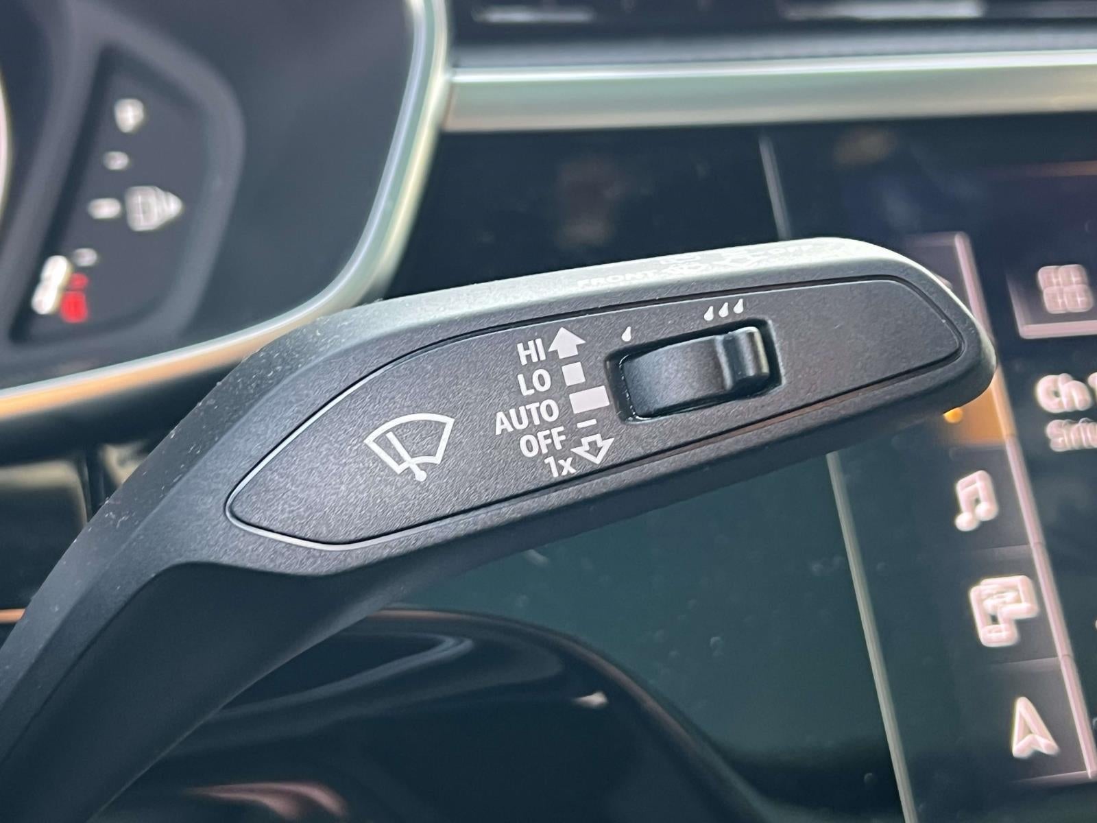 2023 Audi Q3 Premium Plus 45 TFSI S line quattro Tiptronic