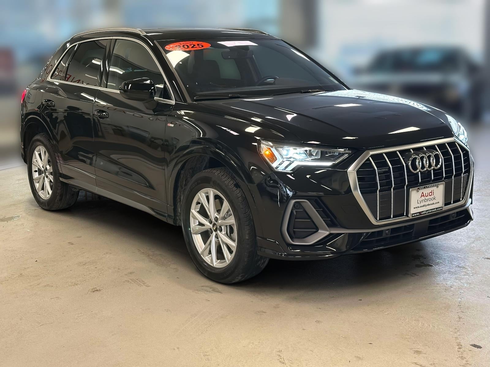 2025 Audi Q3 Premium 45 TFSI S line quattro Tiptronic