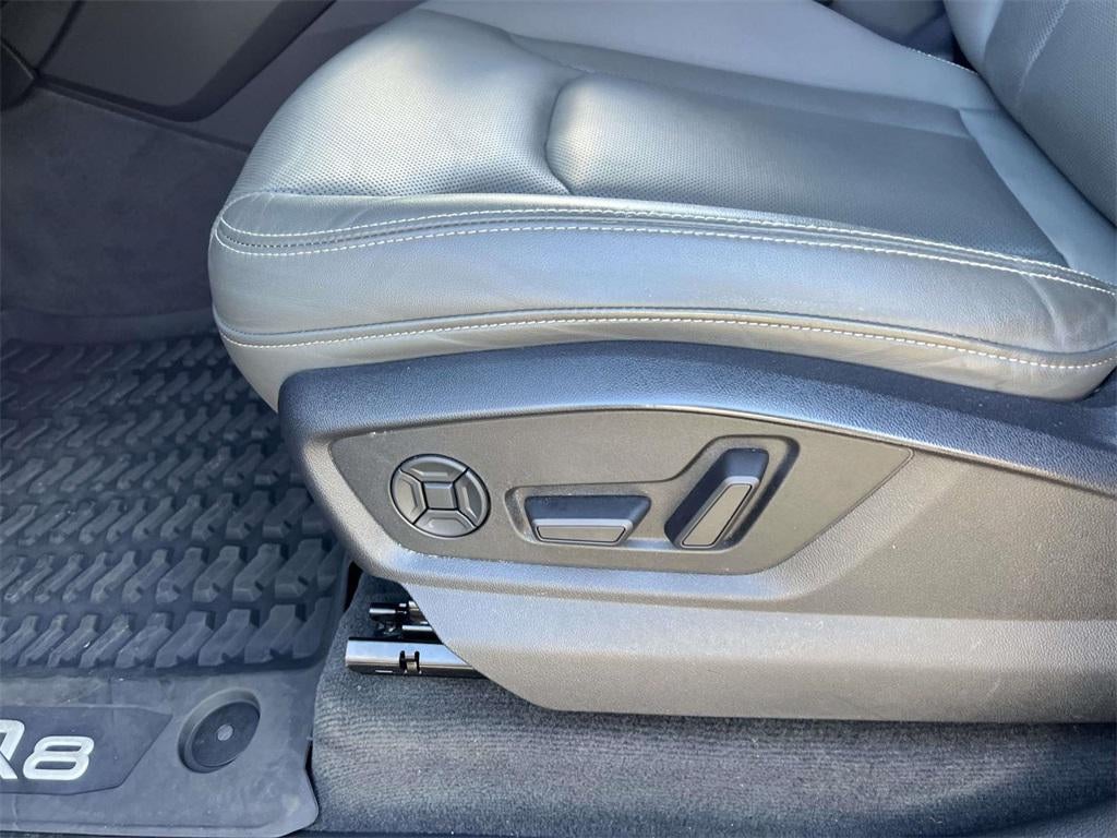 2020 Audi Q8 Premium Plus 55 TFSI quattro Tiptronic