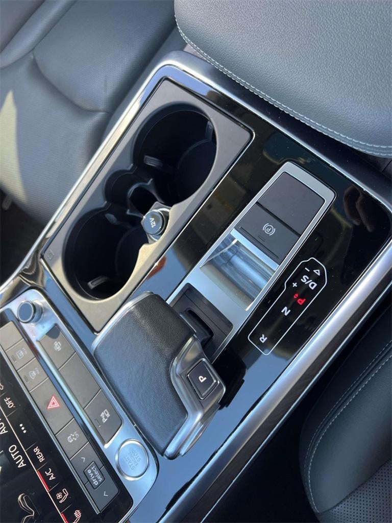 2020 Audi Q8 Premium Plus 55 TFSI quattro Tiptronic