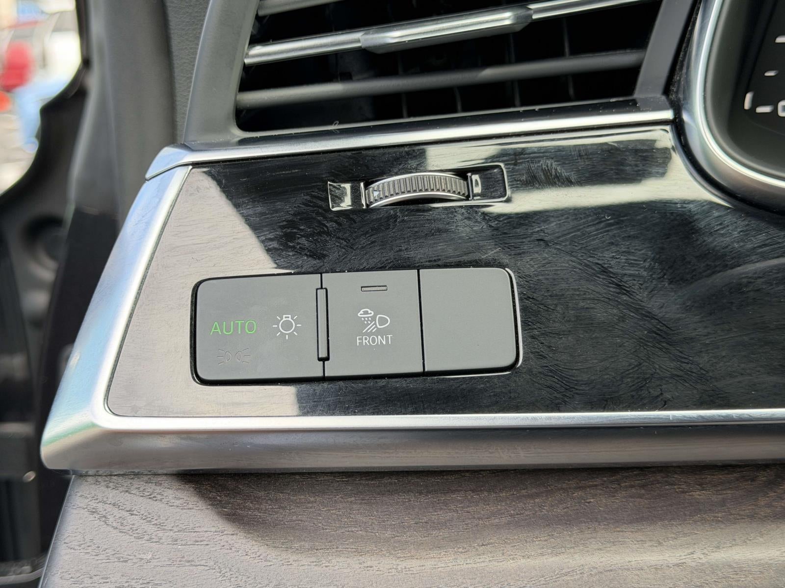 2019 Audi Q8 55 Premium