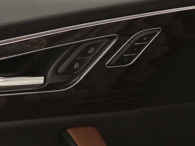 2022 Audi Q8 Premium Plus 55 TFSI quattro Tiptronic