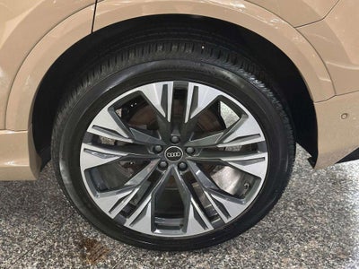 2025 Audi Q8 Premium Plus 55 TFSI quattro