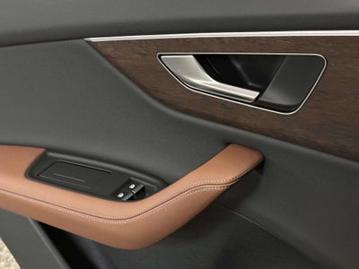 2025 Audi Q8 Premium Plus 55 TFSI quattro