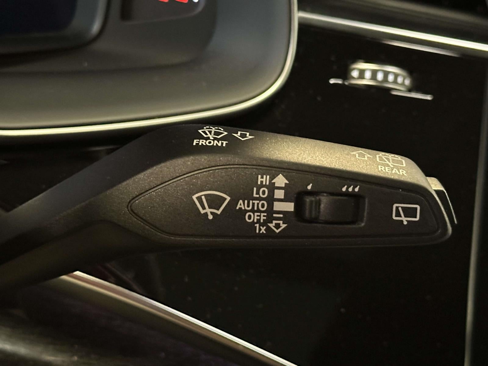2026 Audi Q8 Premium Plus 55 TFSI quattro Tiptronic