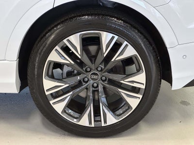 2026 Audi Q8 Premium Plus 55 TFSI quattro Tiptronic