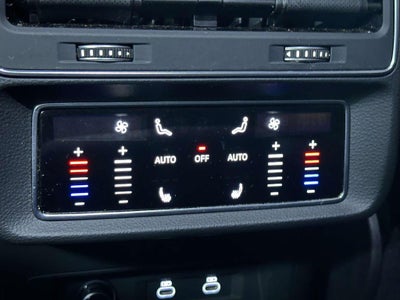 2023 Audi Q8 Premium Plus 55 TFSI quattro Tiptronic