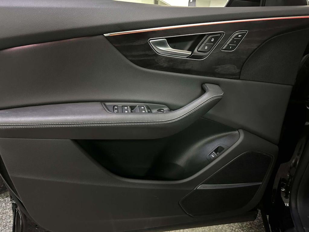 2023 Audi Q8 Premium Plus 55 TFSI quattro Tiptronic