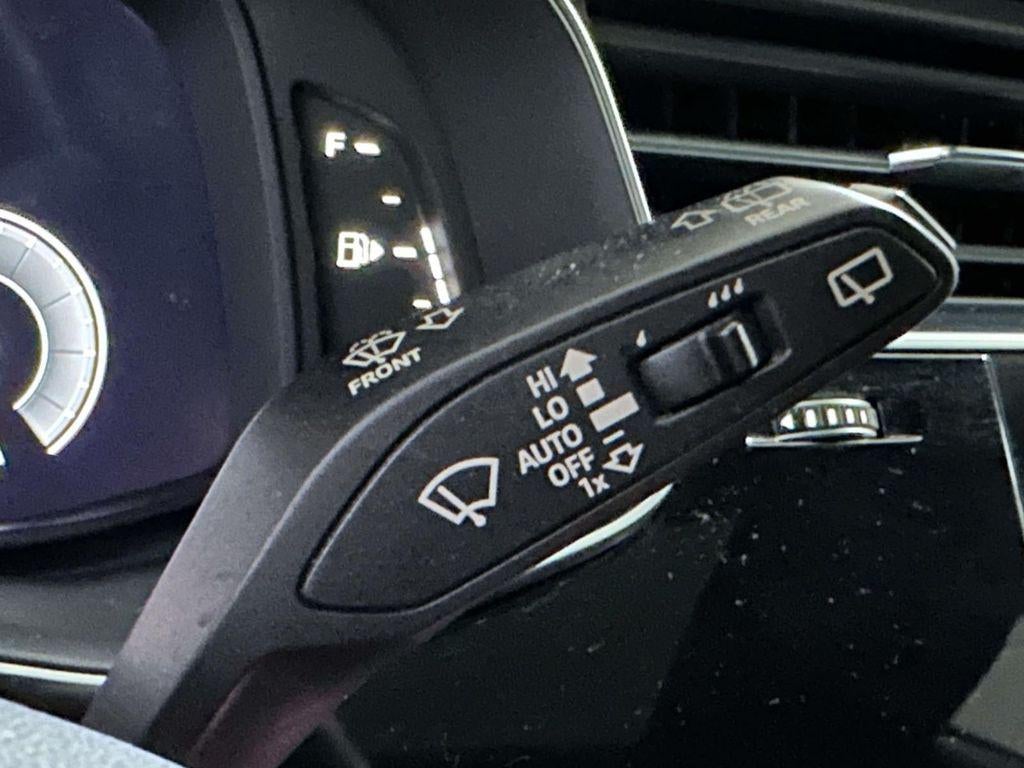 2023 Audi Q8 Premium Plus 55 TFSI quattro Tiptronic