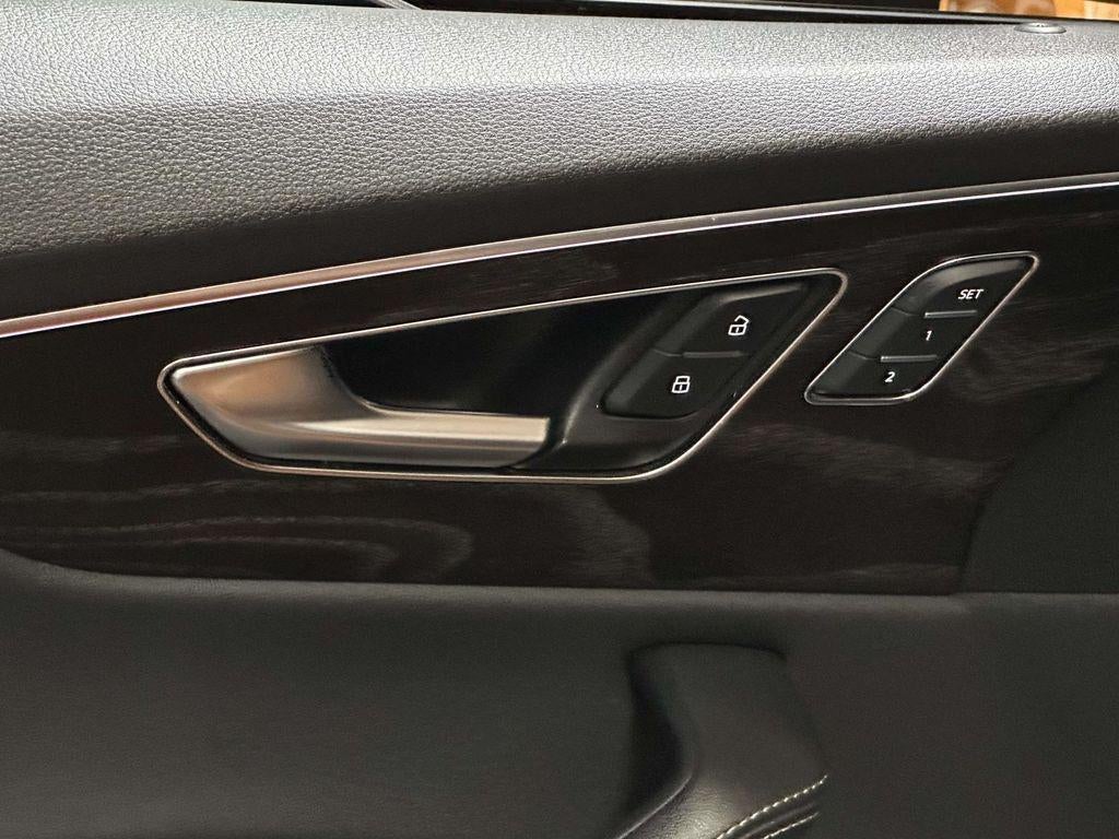 2023 Audi Q8 Premium Plus 55 TFSI quattro Tiptronic