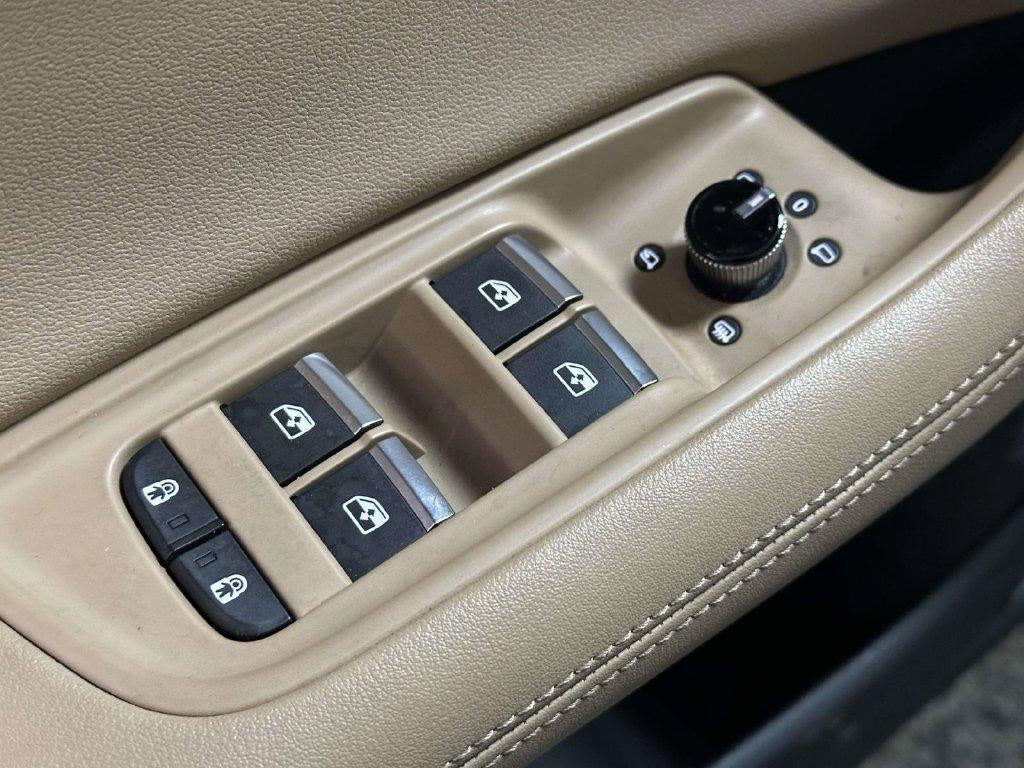2023 Audi Q8 Premium Plus 55 TFSI quattro Tiptronic