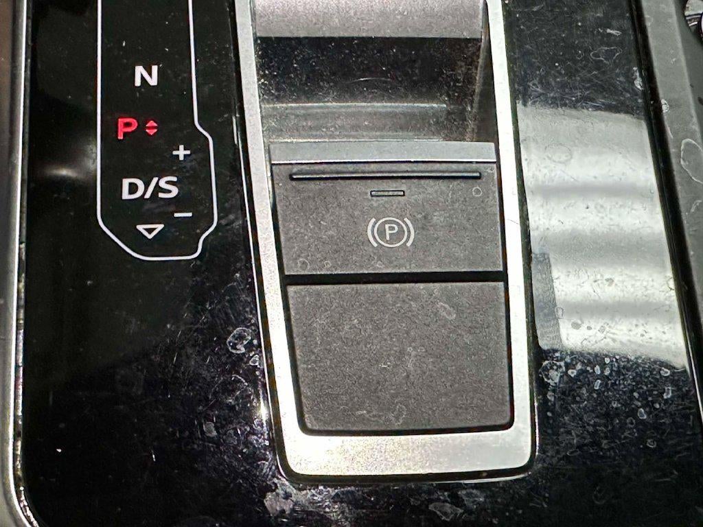 2023 Audi Q8 Premium Plus 55 TFSI quattro Tiptronic