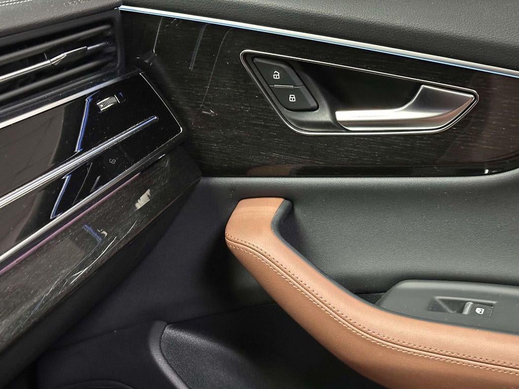 2023 Audi Q8 Premium Plus 55 TFSI quattro Tiptronic